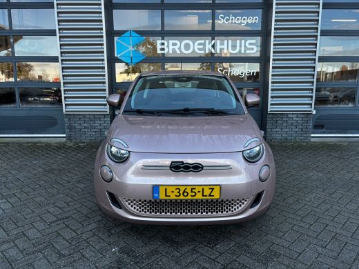 Fiat 500e 3+1 Icon 42 kWh 118 pk | Navigatie | Keyless entry | Cruise control | ActivLease financial lease