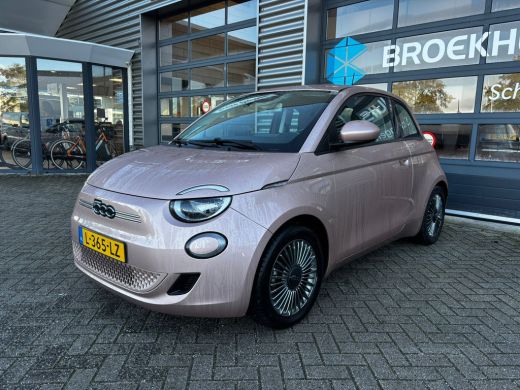 Fiat 500e 3+1 Icon 42 kWh 118 pk | Navigatie | Keyless entry | Cruise control | ActivLease financial lease