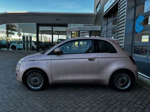 Fiat 500e 3+1 Icon 42 kWh 118 pk | Navigatie | Keyless entry | Cruise control | ActivLease financial lease