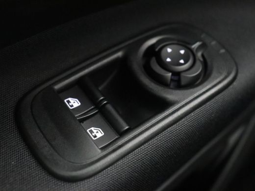 Fiat 500e Icon 42 kWh | 3 Fase | Carplay | Cruise control | Climate control | Bluetooth | 16'' lichtmetalen... ActivLease financial lease