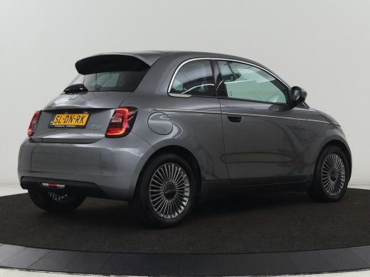 Fiat 500e Icon 42 kWh | 3 Fase | Carplay | Cruise control | Climate control | Bluetooth | 16'' lichtmetalen... ActivLease financial lease