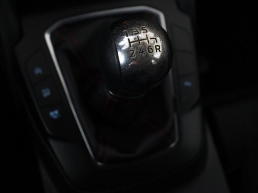 Ford Focus 1.0 EcoBoost Hybrid ST Line X | Stoel & stuurverwarming | Camera | Carplay | Digital Cockpit | Fu... ActivLease financial lease