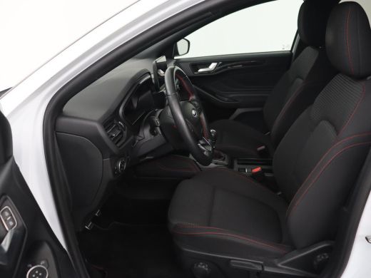 Ford Focus 1.0 EcoBoost Hybrid ST Line X | Stoel & stuurverwarming | Camera | Carplay | Digital Cockpit | Fu... ActivLease financial lease