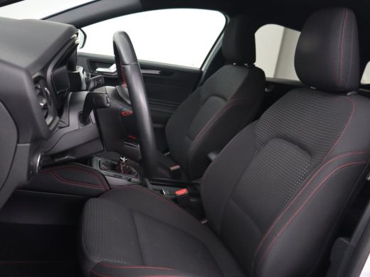 Ford Focus 1.0 EcoBoost Hybrid ST Line X | Stoel & stuurverwarming | Camera | Carplay | Digital Cockpit | Fu... ActivLease financial lease