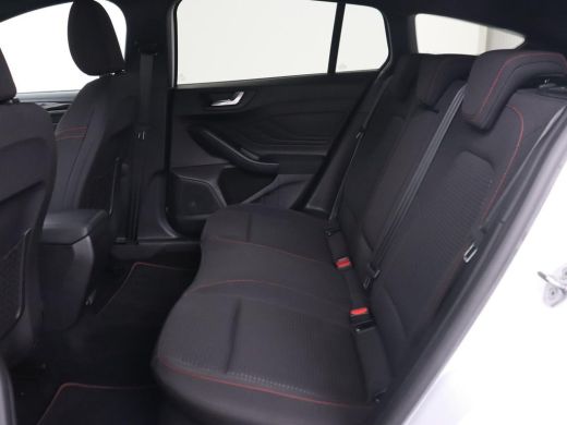 Ford Focus 1.0 EcoBoost Hybrid ST Line X | Stoel & stuurverwarming | Camera | Carplay | Digital Cockpit | Fu... ActivLease financial lease
