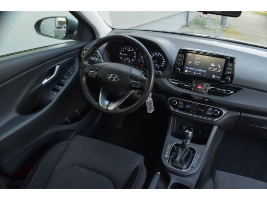 Hyundai i30 1.0 T-GDi MHEV Comfort Smart / Cruise Control/ Touch Navigatie/ Phonebox/ Verwarmbare stoelen/ 10... ActivLease financial lease