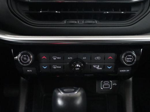 Jeep Compass 4xe 240 Plug-in Hybrid Electric S | Panoramadak | Trekhaak | 360 Camera | Leder | Stoelverwarming... ActivLease financial lease