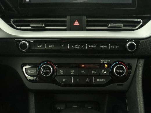 Kia Niro 1.6 GDi PHEV DynamicLine | Adaptive cruise | Half leder | Camera | Carplay | Navigatie | Climate ... ActivLease financial lease