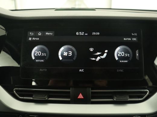 Kia Niro 1.6 GDi PHEV DynamicLine | Adaptive cruise | Half leder | Camera | Carplay | Navigatie | Climate ... ActivLease financial lease