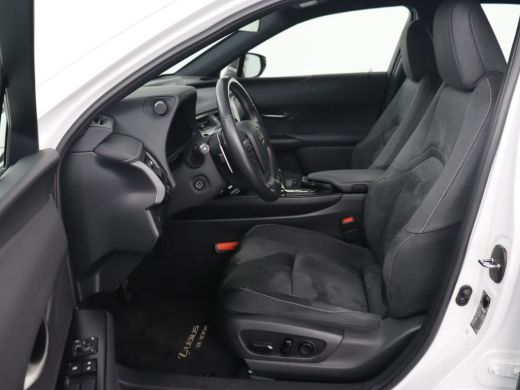 Lexus UX 300e Business 54 kWh | 1e eigenaar | Adaptive cruise | Carplay | Camera | Navigatie | Full LED | ... ActivLease financial lease