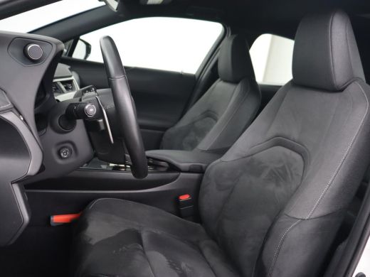 Lexus UX 300e Business 54 kWh | 1e eigenaar | Adaptive cruise | Carplay | Camera | Navigatie | Full LED | ... ActivLease financial lease