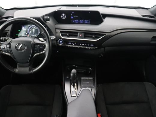 Lexus UX 300e Business 54 kWh | 1e eigenaar | Adaptive cruise | Carplay | Camera | Navigatie | Full LED | ... ActivLease financial lease