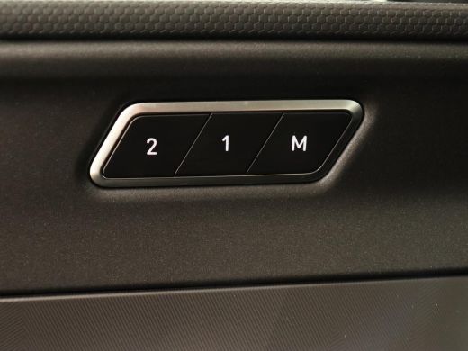 Lynk & Co 01 1.5 Plug In | Panoramadak | Infinity by Harman | Camera | Adaptive cruise | Stoelverwarming | Car... ActivLease financial lease