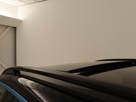 Lynk & Co 01 1.5 Plug In | Panoramadak | Infinity by Harman | Camera | Adaptive cruise | Stoelverwarming | Car... ActivLease financial lease