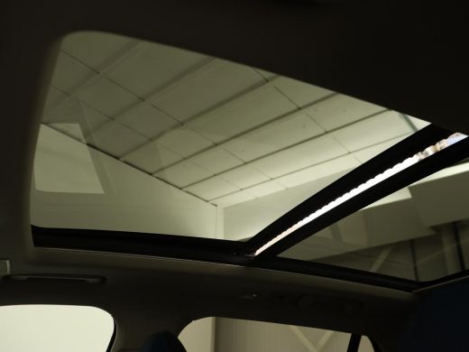 Lynk & Co 01 1.5 Plug In | Panoramadak | Infinity by Harman | Camera | Adaptive cruise | Stoelverwarming | Car... ActivLease financial lease