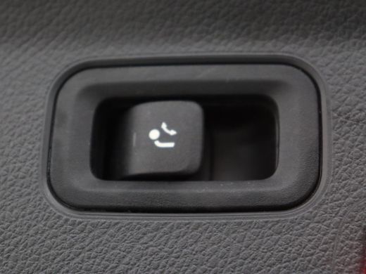 Mercedes-Benz A-Klasse 180 AMG | Adaptive cruise | Trekhaak | Stoelverwarming | Camera | Leder/Alcantara | Sfeerverlicht... ActivLease financial lease