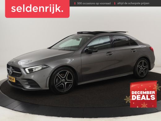 Mercedes-Benz A-Klasse 180d AMG Night | Panoramadak | Trekhaak | Stoelverwarming | Camera | Widescreen | Navigatie | Ful...