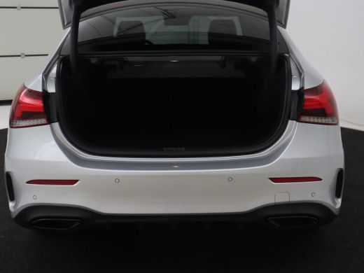 Mercedes-Benz A-Klasse 200 AMG | Panoramadak | Carplay | Memory | Matrix LED | Leder/Alcantara | Keyless | Sfeerverlicht... ActivLease financial lease