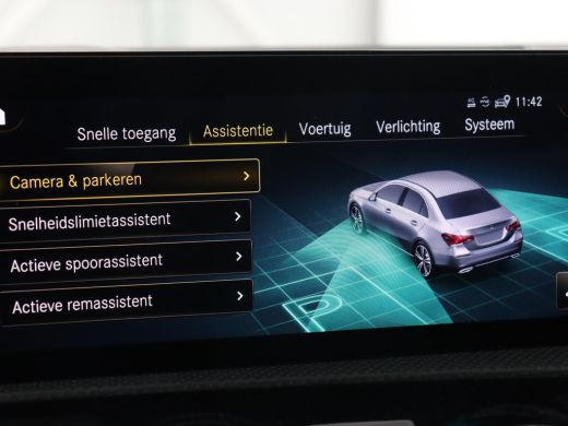 Mercedes-Benz A-Klasse 200 AMG | Panoramadak | Carplay | Memory | Matrix LED | Leder/Alcantara | Keyless | Sfeerverlicht... ActivLease financial lease