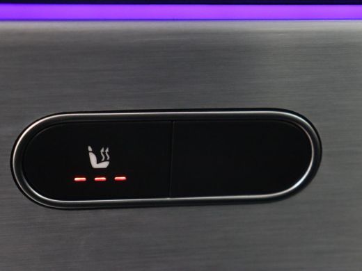 Mercedes-Benz A-Klasse 200 AMG | Panoramadak | Carplay | Memory | Matrix LED | Leder/Alcantara | Keyless | Sfeerverlicht... ActivLease financial lease