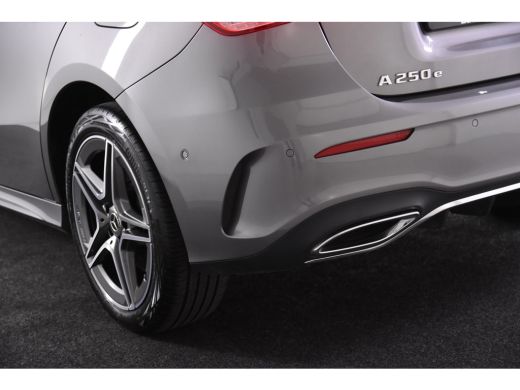 Mercedes-Benz A-Klasse 250 e AMG Line *1ste Eigenaar*Ambiente*Stoelverwarming*Standkachel* ActivLease financial lease