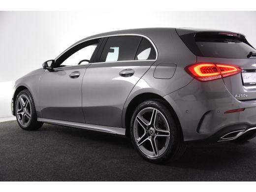 Mercedes-Benz A-Klasse 250 e AMG Line *1ste Eigenaar*Ambiente*Stoelverwarming*Standkachel* ActivLease financial lease