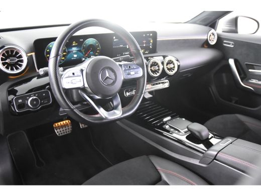 Mercedes-Benz A-Klasse 250 e AMG Line *1ste Eigenaar*Ambiente*Stoelverwarming*Standkachel* ActivLease financial lease