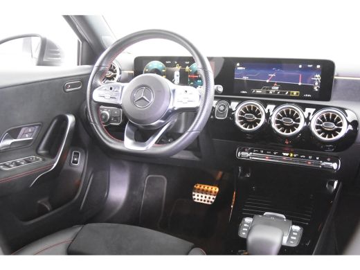Mercedes-Benz A-Klasse 250 e AMG Line *1ste Eigenaar*Ambiente*Stoelverwarming*Standkachel* ActivLease financial lease