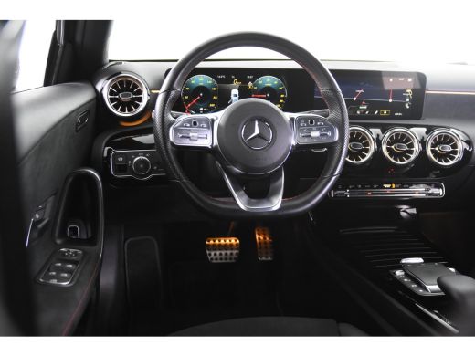 Mercedes-Benz A-Klasse 250 e AMG Line *1ste Eigenaar*Ambiente*Stoelverwarming*Standkachel* ActivLease financial lease