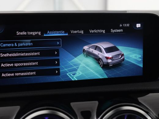 Mercedes-Benz A-Klasse 250e AMG Limited | Panoramadak | Matrix LED | Keyless | Stoelverwarming | Memory | Camera | Navig... ActivLease financial lease