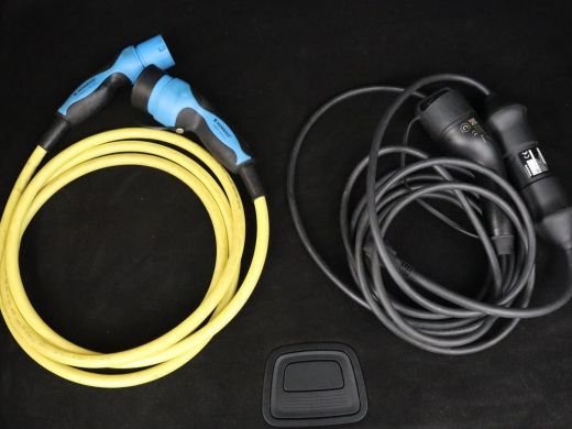 Mercedes-Benz A-Klasse 250e AMG Limited | Stoelverwarming | Widescreen | Sfeerverlichting | Camera | Navigatie | Leder/A... ActivLease financial lease