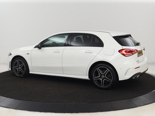 Mercedes-Benz A-Klasse 250e AMG Limited | Stoelverwarming | Widescreen | Sfeerverlichting | Camera | Navigatie | Leder/A... ActivLease financial lease