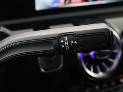 Mercedes-Benz A-Klasse 250e AMG Limited | Stoelverwarming | Widescreen | Sfeerverlichting | Camera | Navigatie | Leder/A... ActivLease financial lease