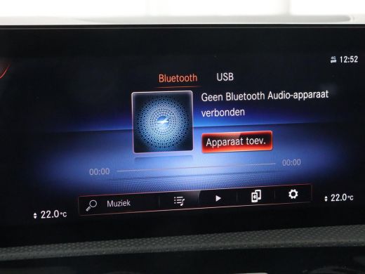 Mercedes-Benz A-Klasse 250e AMG Limited | Stoelverwarming | Widescreen | Sfeerverlichting | Camera | Navigatie | Leder/A... ActivLease financial lease