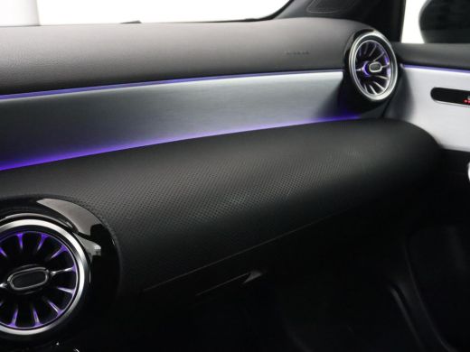 Mercedes-Benz A-Klasse 250e AMG Limited | Stoelverwarming | Widescreen | Sfeerverlichting | Camera | Navigatie | Leder/A... ActivLease financial lease