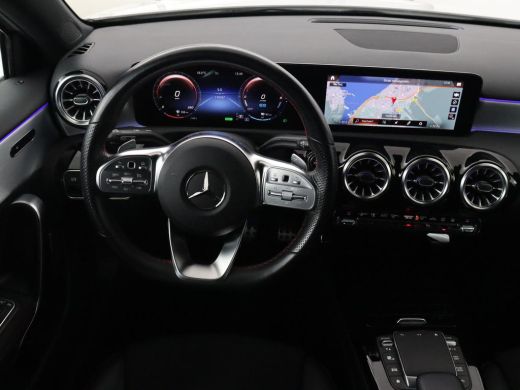 Mercedes-Benz A-Klasse 250e AMG Limited | Stoelverwarming | Widescreen | Sfeerverlichting | Camera | Navigatie | Leder/A... ActivLease financial lease