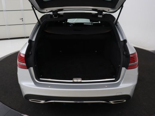 Mercedes-Benz C-Klasse 160 AMG Uprade Edition | Panoramadak | Stoelverwarming | Camera | Carplay | Leder/Alcantara | Nav... ActivLease financial lease