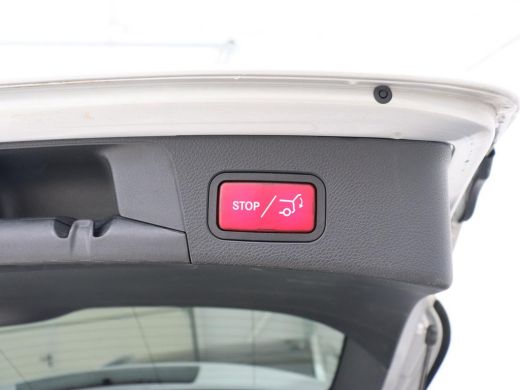 Mercedes-Benz C-Klasse 160 AMG Uprade Edition | Panoramadak | Stoelverwarming | Camera | Carplay | Leder/Alcantara | Nav... ActivLease financial lease