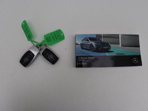 Mercedes-Benz C-Klasse 160 AMG Uprade Edition | Panoramadak | Stoelverwarming | Camera | Carplay | Leder/Alcantara | Nav... ActivLease financial lease