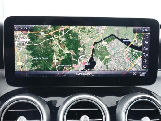 Mercedes-Benz C-Klasse 160 AMG Uprade Edition | Panoramadak | Stoelverwarming | Camera | Carplay | Leder/Alcantara | Nav... ActivLease financial lease