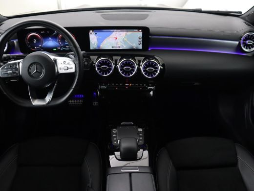 Mercedes-Benz CLA 250e AMG Night | Stoelverwarming | Carplay | Camera | Widescreen | Sfeerverlichting | Leder/Alcan... ActivLease financial lease