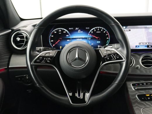 Mercedes-Benz E-Klasse 300e Avantgarde | Adaptive cruise | Stoelverwarming | 360 Camera | Carplay | Trekhaak | Sfeerverl... ActivLease financial lease