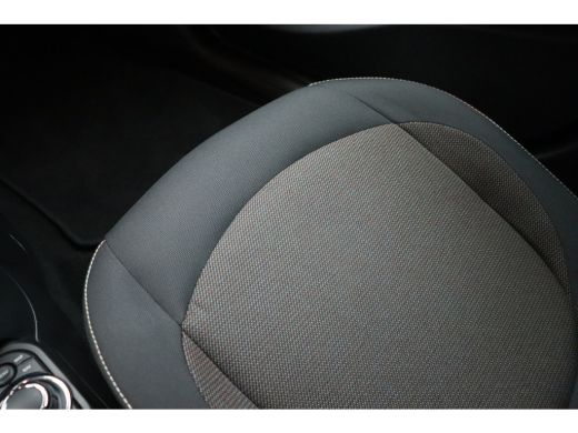 Mini Cooper Cooper Classic Automaat / LED / Airconditioning / Cruise Control / PDC ActivLease financial lease