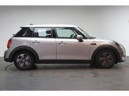 Mini Cooper Cooper Classic Automaat / LED / Airconditioning / Cruise Control / PDC ActivLease financial lease