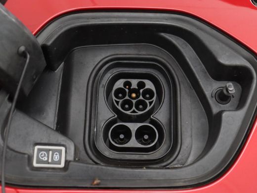 Opel Corsa-e GS Line 50 kWh | 1e eigenaar | Stoel & stuurverwarming | Carplay | Navigatie | Full LED | 17'' | ... ActivLease financial lease