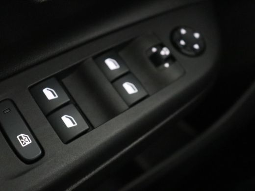 Opel Corsa-e GS Line 50 kWh | 1e eigenaar | Stoel & stuurverwarming | Carplay | Navigatie | Full LED | 17'' | ... ActivLease financial lease