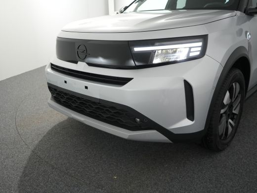 Opel Frontera Electric GS | 11 kW boordlader | 17" Lichtmetalen velgen in Zwart met 215/60 R17 banden | Achteru... ActivLease financial lease