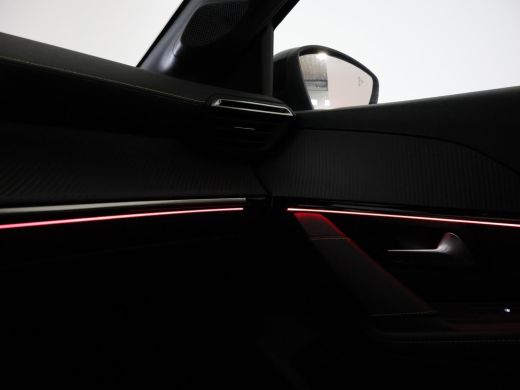 Peugeot 208 1.2 PT 100 PK GT + SPORTSTOELEN | 17 INCH | CAMERA | SFEERVERLICHTING | NAVIGATIE | CARPLAY | DAB ActivLease financial lease