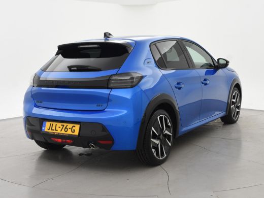 Peugeot 208 1.2 PT 100 PK GT + SPORTSTOELEN | 17 INCH | CAMERA | SFEERVERLICHTING | NAVIGATIE | CARPLAY | DAB ActivLease financial lease