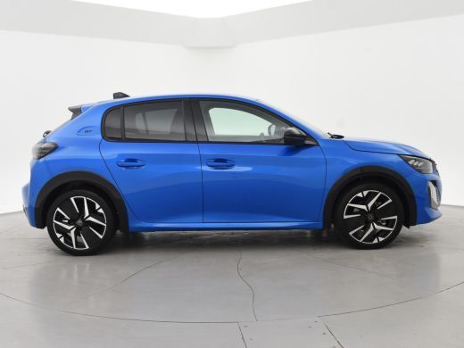 Peugeot 208 1.2 PT 100 PK GT + SPORTSTOELEN | 17 INCH | CAMERA | SFEERVERLICHTING | NAVIGATIE | CARPLAY | DAB ActivLease financial lease